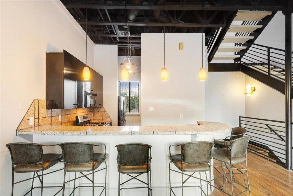 Houston, TX 77019,1020 Columbus ST