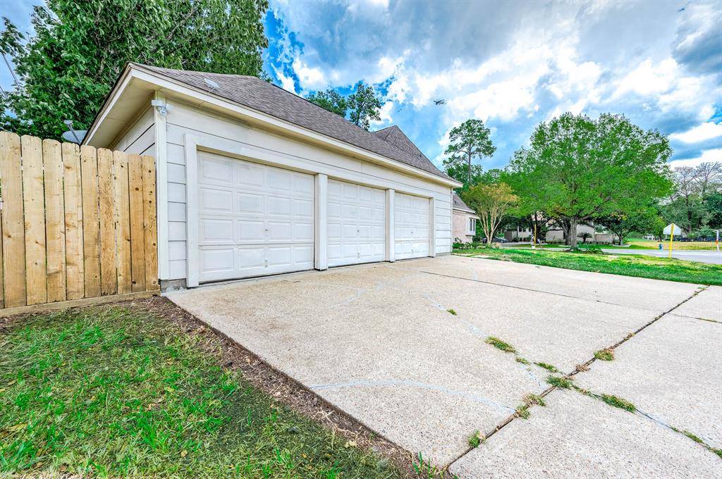 Humble, TX 77346,18909 Walden Forest DR