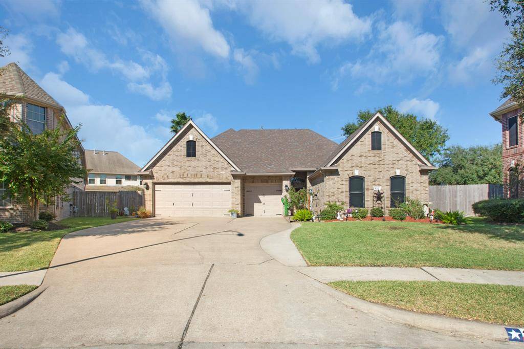 Pasadena, TX 77505,4303 Green Tree CT