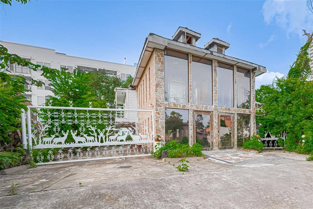 Houston, TX 77027,5 Briar Dale CT