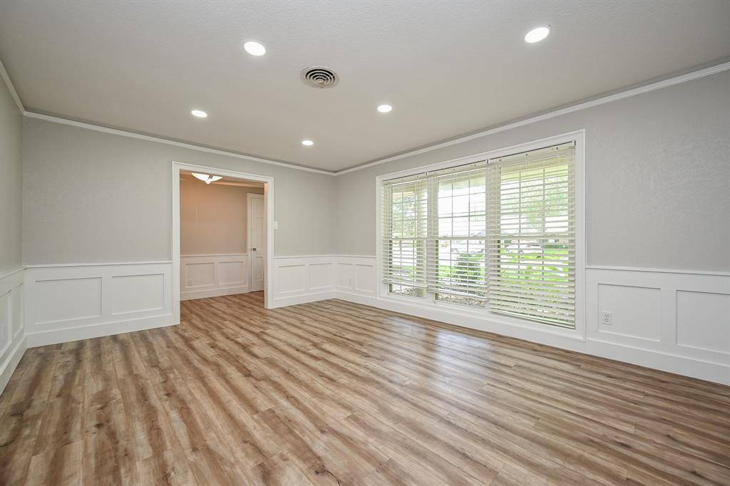 Houston, TX 77096,5906 Dumfries DR
