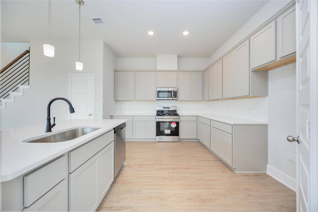 Houston, TX 77047,13208 Opera DR