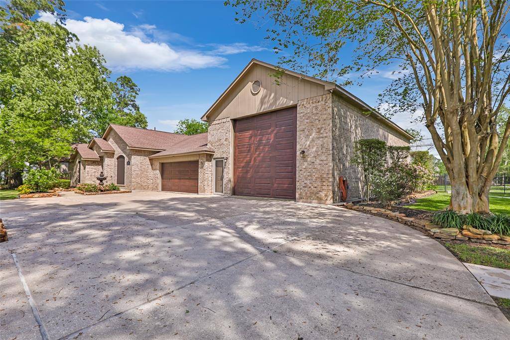 Crosby, TX 77532,18510 Bluffview DR