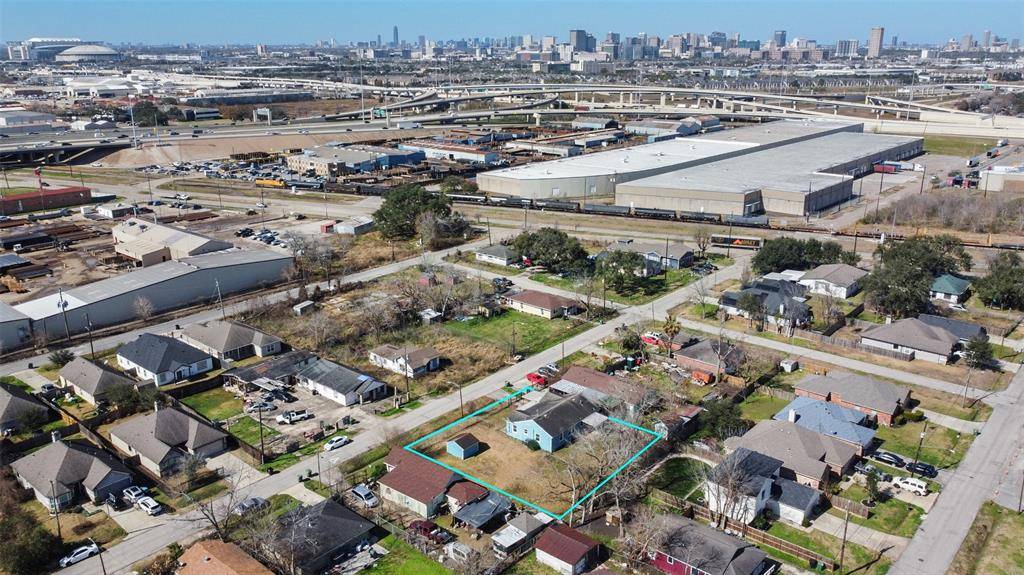 Houston, TX 77051,8015 Cannon ST