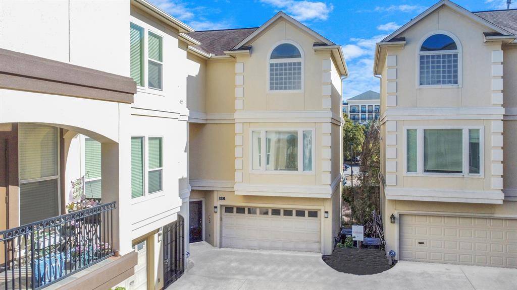 Houston, TX 77019,833 Rosine ST