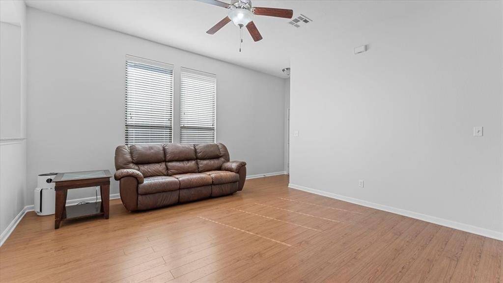 Huntsville, TX 77320,110 Enfield CT