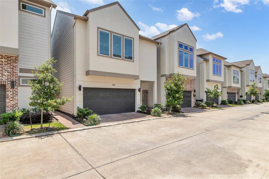 Houston, TX 77018,144 Knightsbridge Park LN