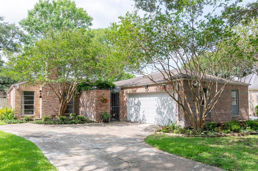 Houston, TX 77077,2010 Round Lake DR