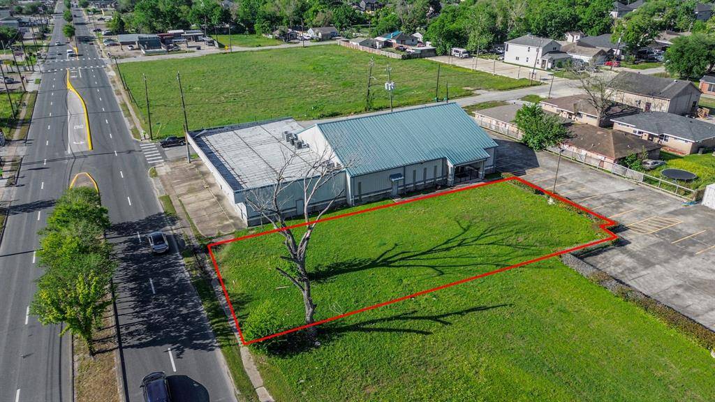 Houston, TX 77051,8718 Cullen BLVD