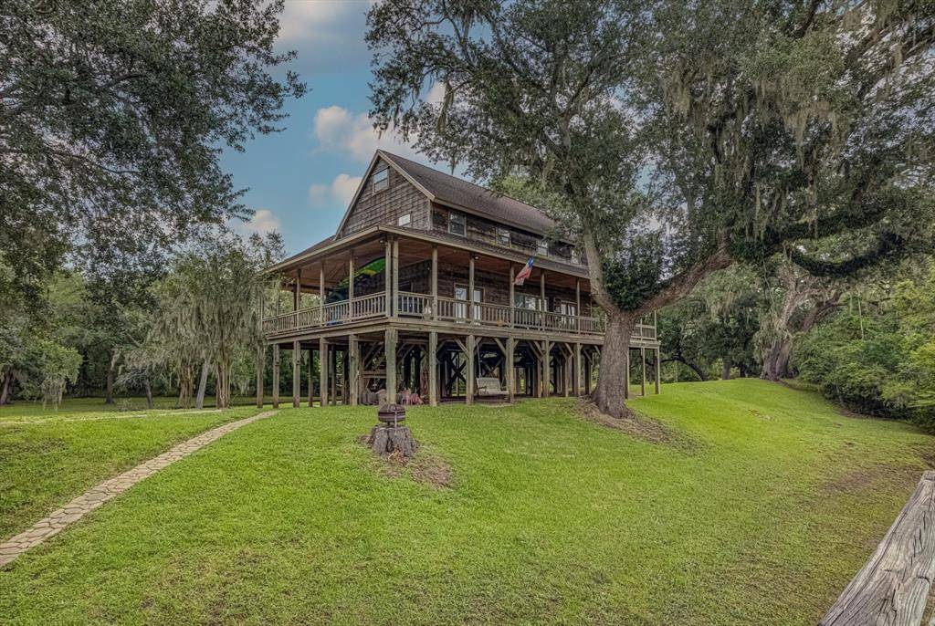 West Columbia, TX 77486,121 Cr-875