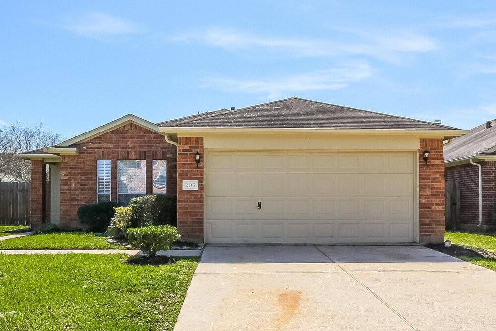Fresno, TX 77545,2115 Beacon Light LN