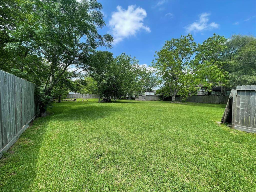 La Porte, TX 77571,327 Dwire DR