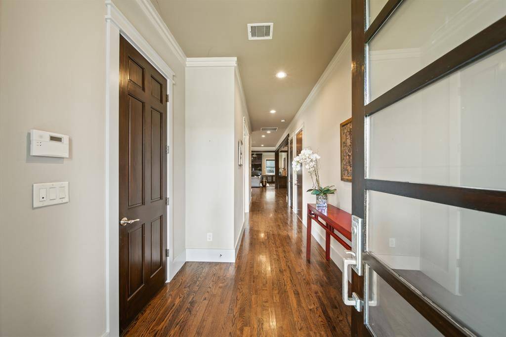 Houston, TX 77018,959 W 42nd ST