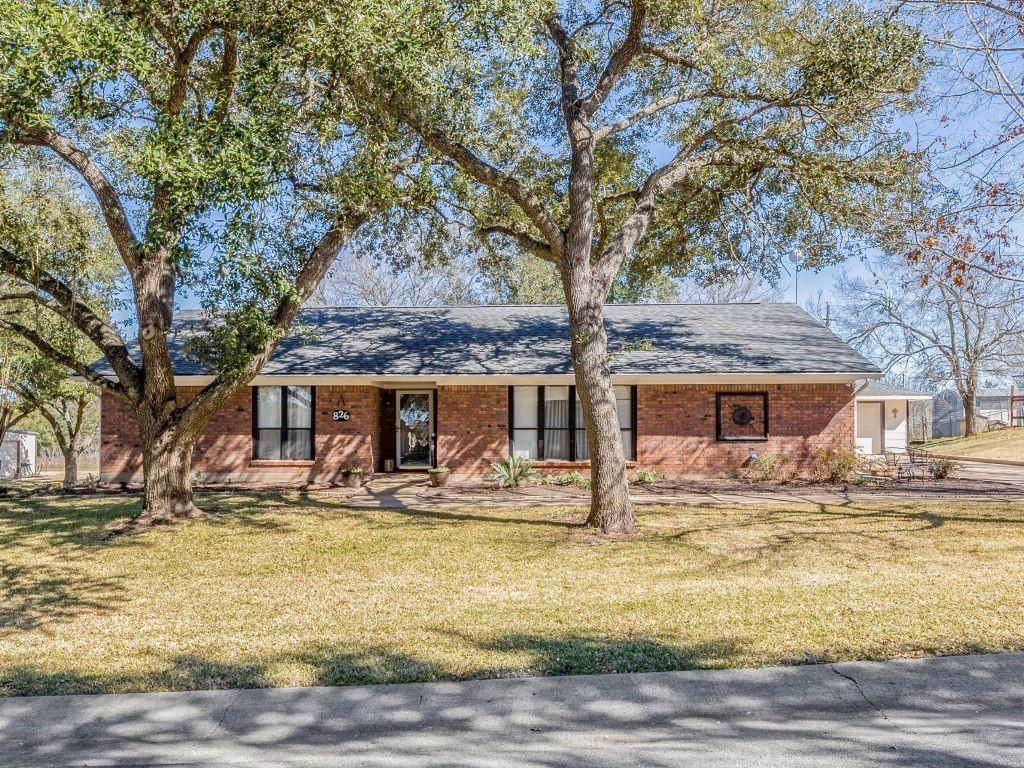 Caldwell, TX 77836,826 N Gray ST