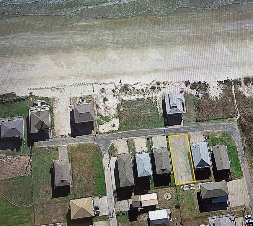 Crystal Beach, TX 77650,1221 Gulf Road RD