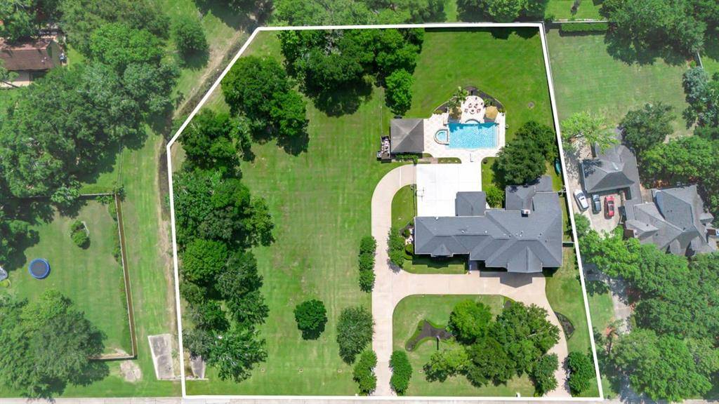 Friendswood, TX 77546,206 Greenbriar AVE