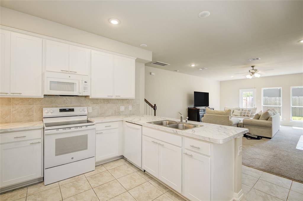 La Porte, TX 77571,527 Dr Martin Luther King Jr DR #D