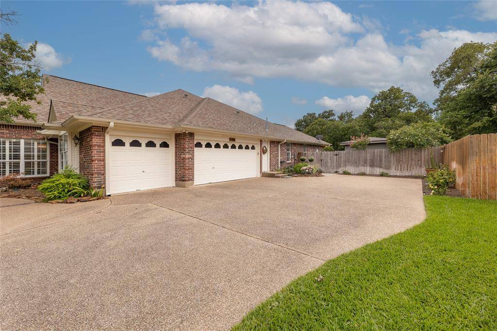 College Station, TX 77845,5006 Harbour Town CT