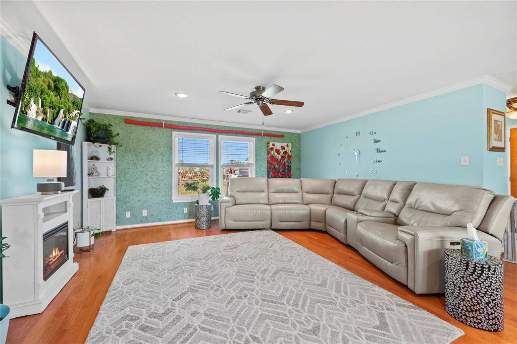 Crystal Beach, TX 77650,117 S Verdia DR