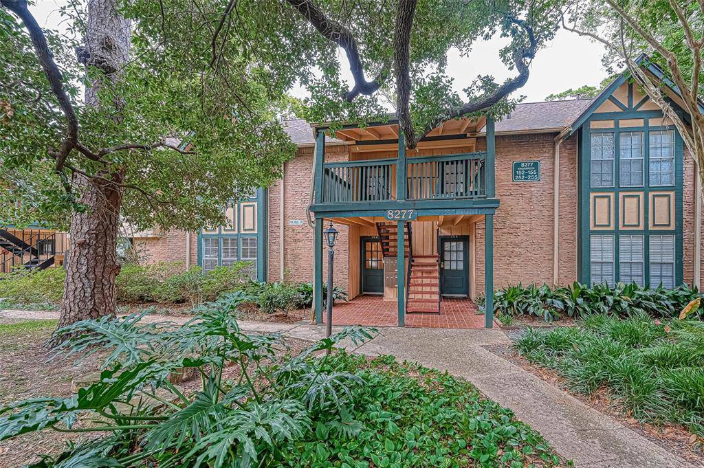 Houston, TX 77024,8277 Kingsbrook RD #154