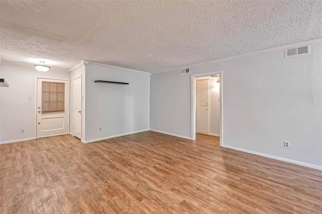 Houston, TX 77024,8277 Kingsbrook RD #154