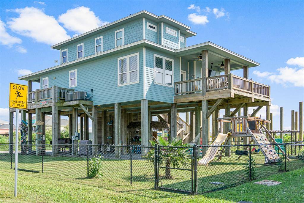 Crystal Beach, TX 77650,901 Sea Spray DR