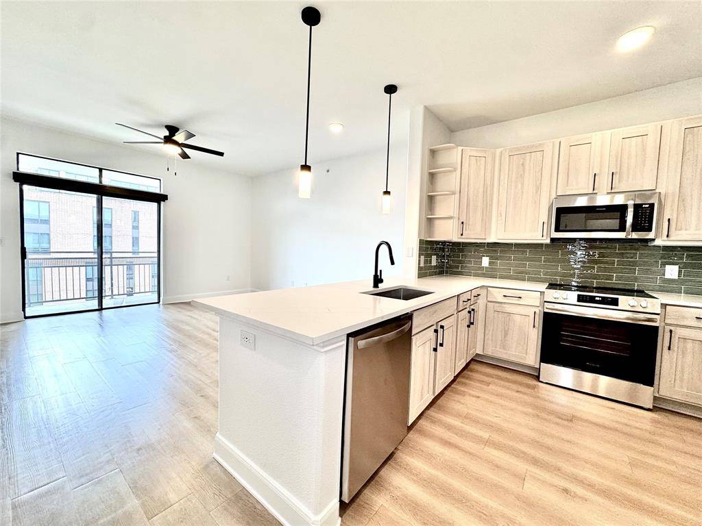 Houston, TX 77098,2300 Richmond st AVE #436