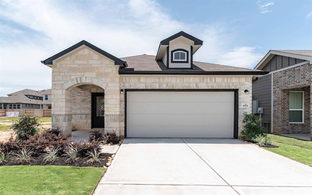 Pinehurst, TX 77362,4326 Maple Root LN