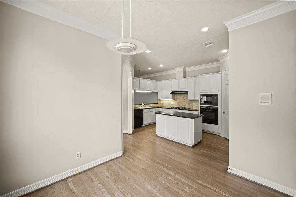 Houston, TX 77019,1509 McDuffie ST