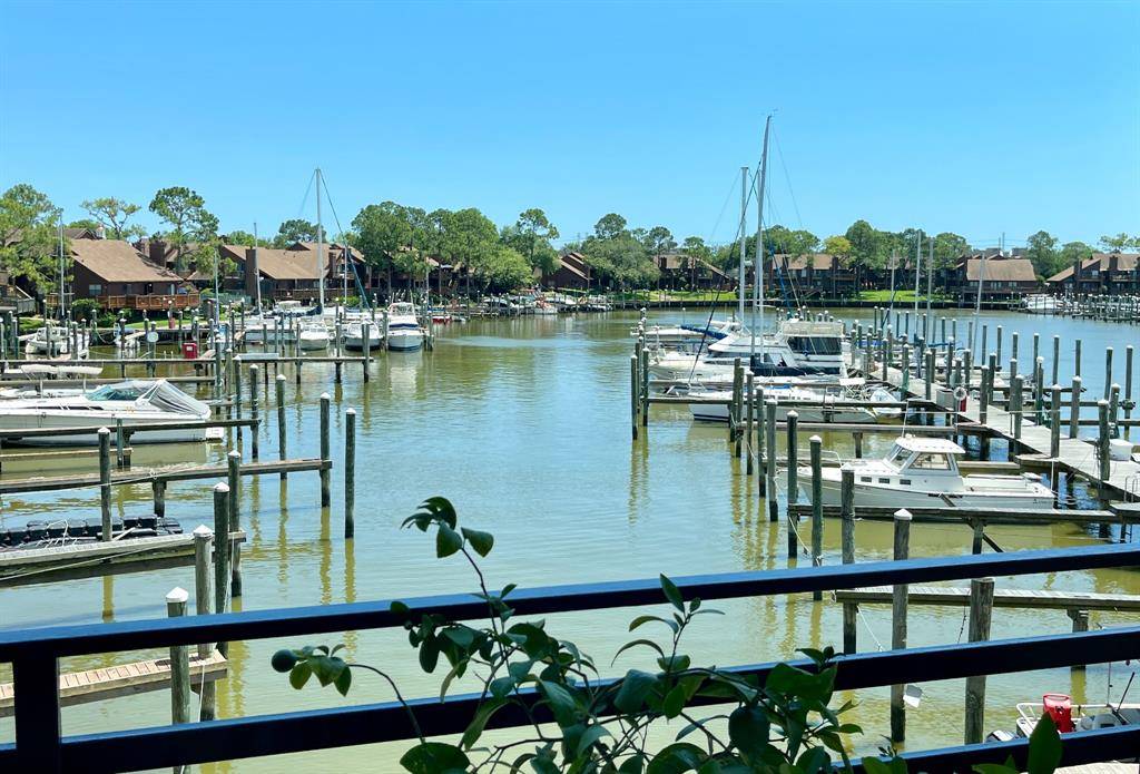 League City, TX 77573,793 DAVIS #110