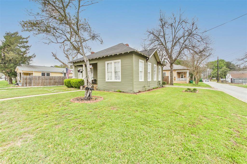 Brenham, TX 77833,313 E Germania ST