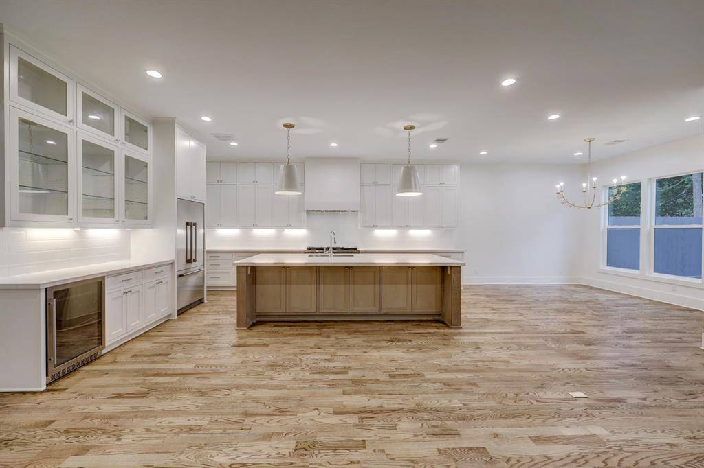 Houston, TX 77018,1614 Woodcrest DR