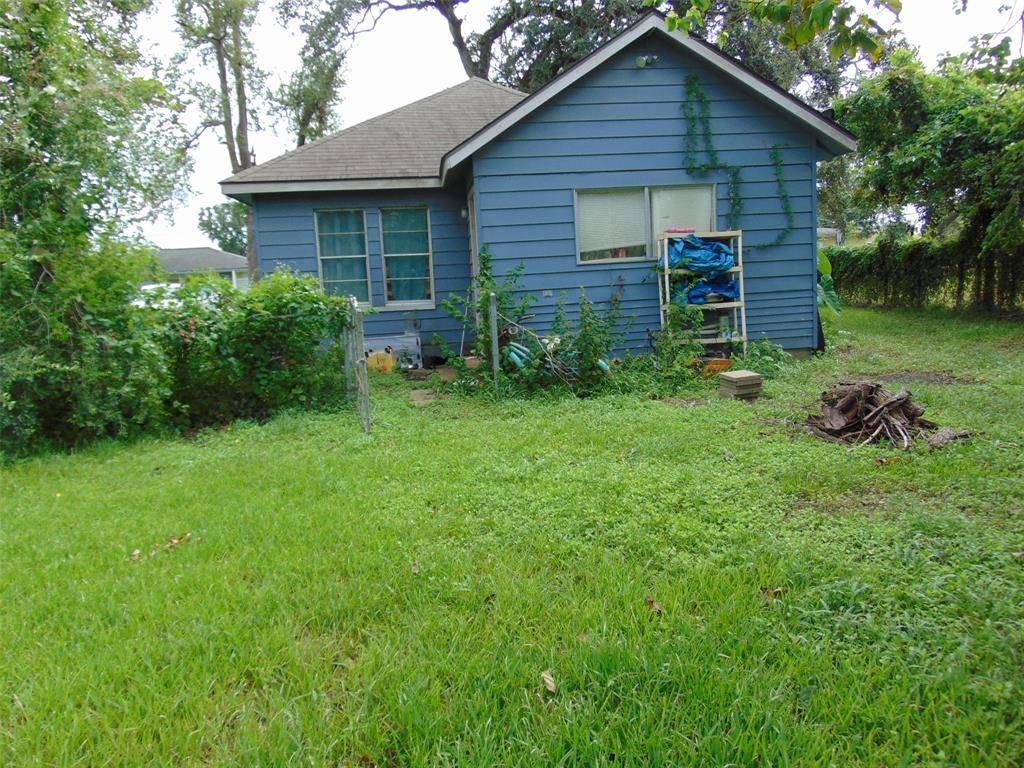 Clute, TX 77531,612 Whitten ST