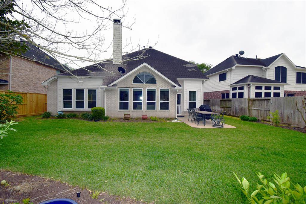Sugar Land, TX 77479,5810 Brook Bend DR
