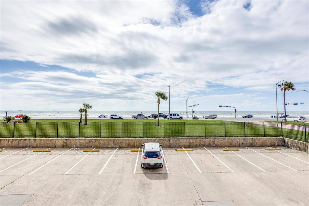 Galveston, TX 77551,6300 Seawall BLVD #8104