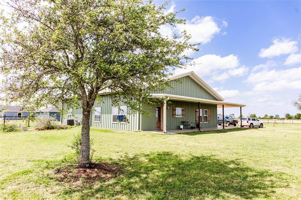 East Bernard, TX 77435,2467 County Road 291