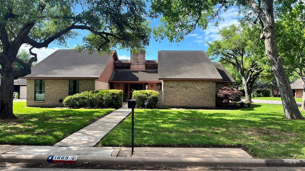 Richmond, TX 77469,1809 Hawthorn DR