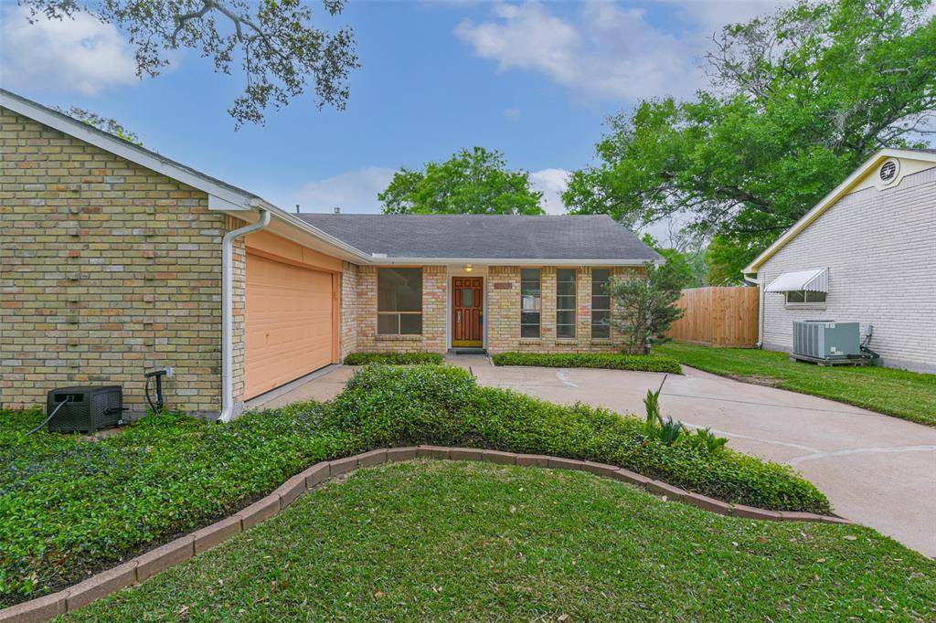 Houston, TX 77062,16002 Buccaneer LN