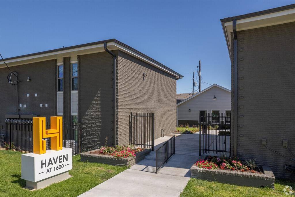 South Houston, TX 77587,1600 Avenue M #123