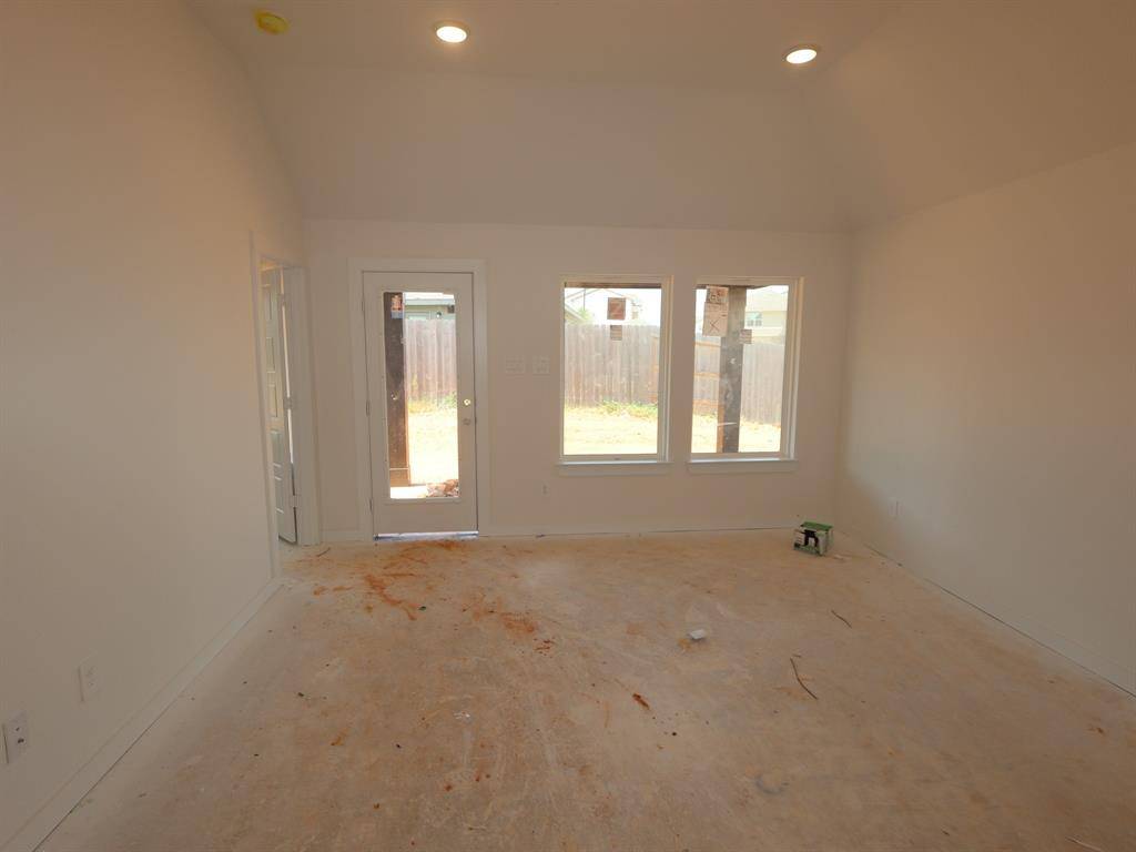 Willis, TX 77378,604 Roaring Falls DR