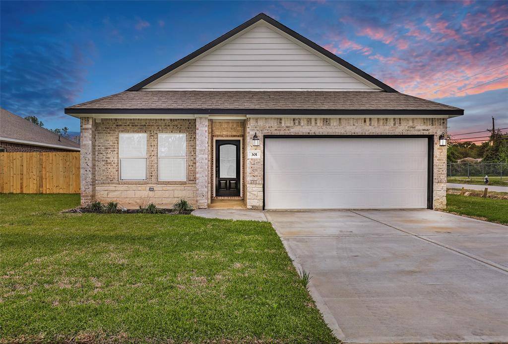 Dayton, TX 77535,301 Carlos Leal DR