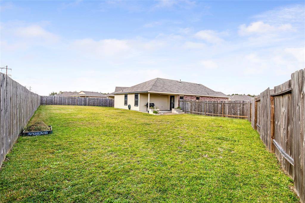 New Caney, TX 77357,20068 Root River DR