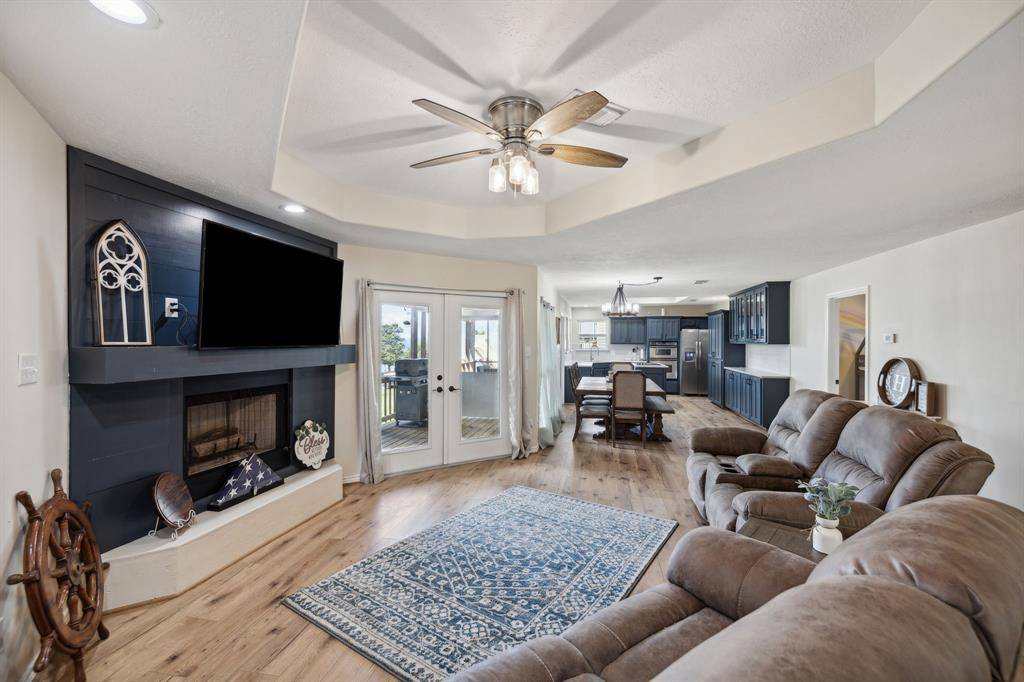 Livingston, TX 77351,527 Caney Creek DR