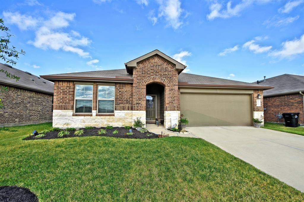 Rosharon, TX 77583,915 Petunia Falls LN