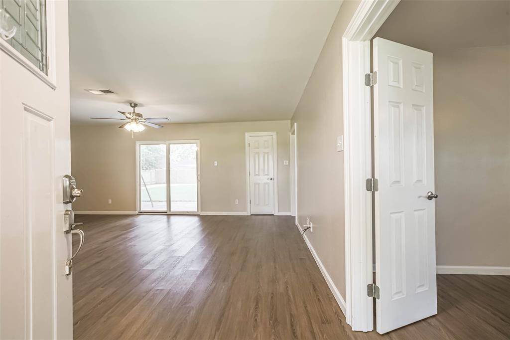 La Porte, TX 77571,10327 Collingswood RD