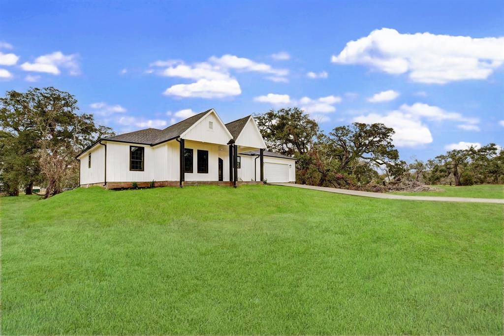 Angleton, TX 77515,461 Rancho Chico TRL