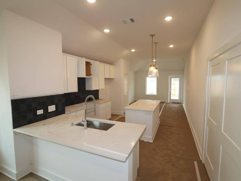 Rosenberg, TX 77471,1615 Country View DR
