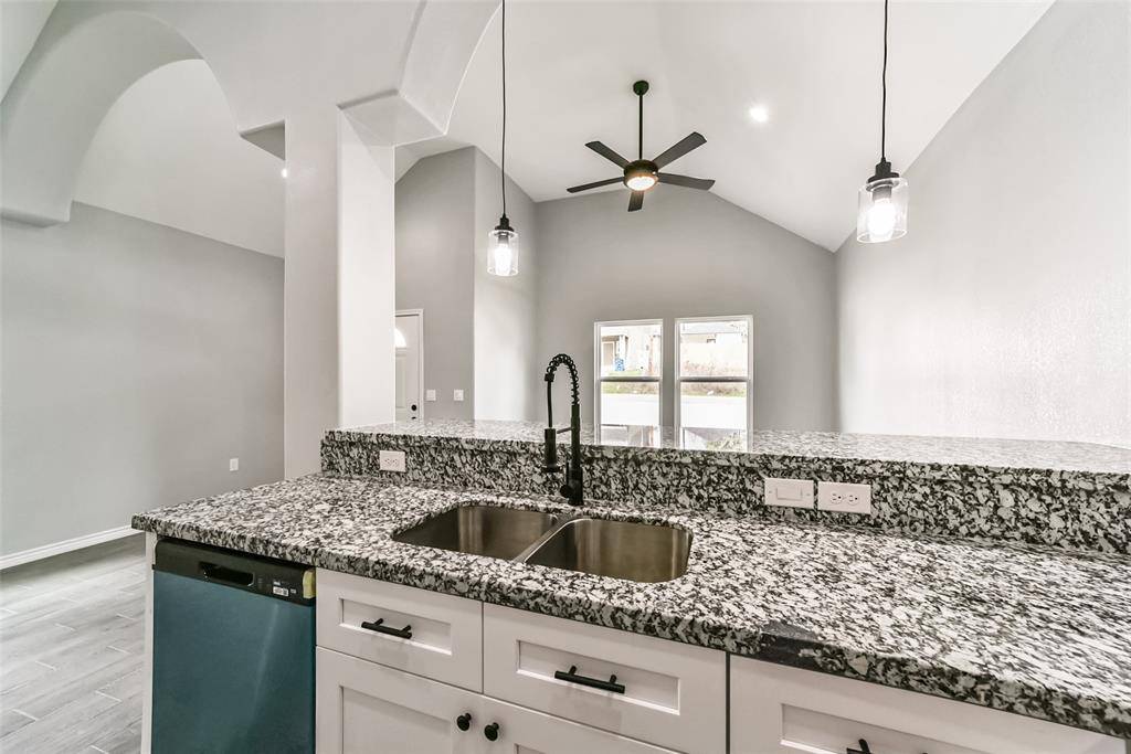 Montgomery, TX 77316,462 Westchase