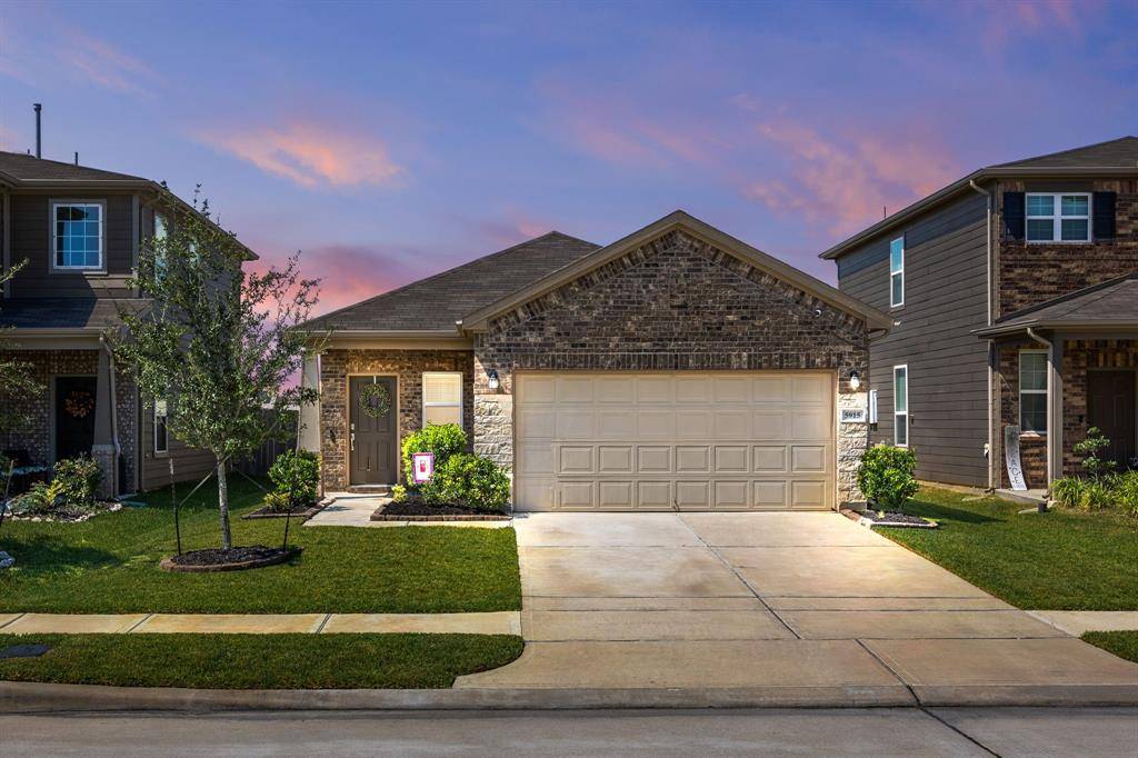 Katy, TX 77493,5915 Waggoner Ranch TRL