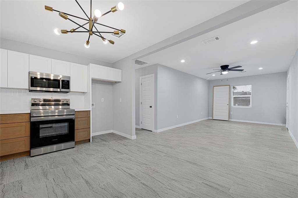 Houston, TX 77029,8647 Berndale ST